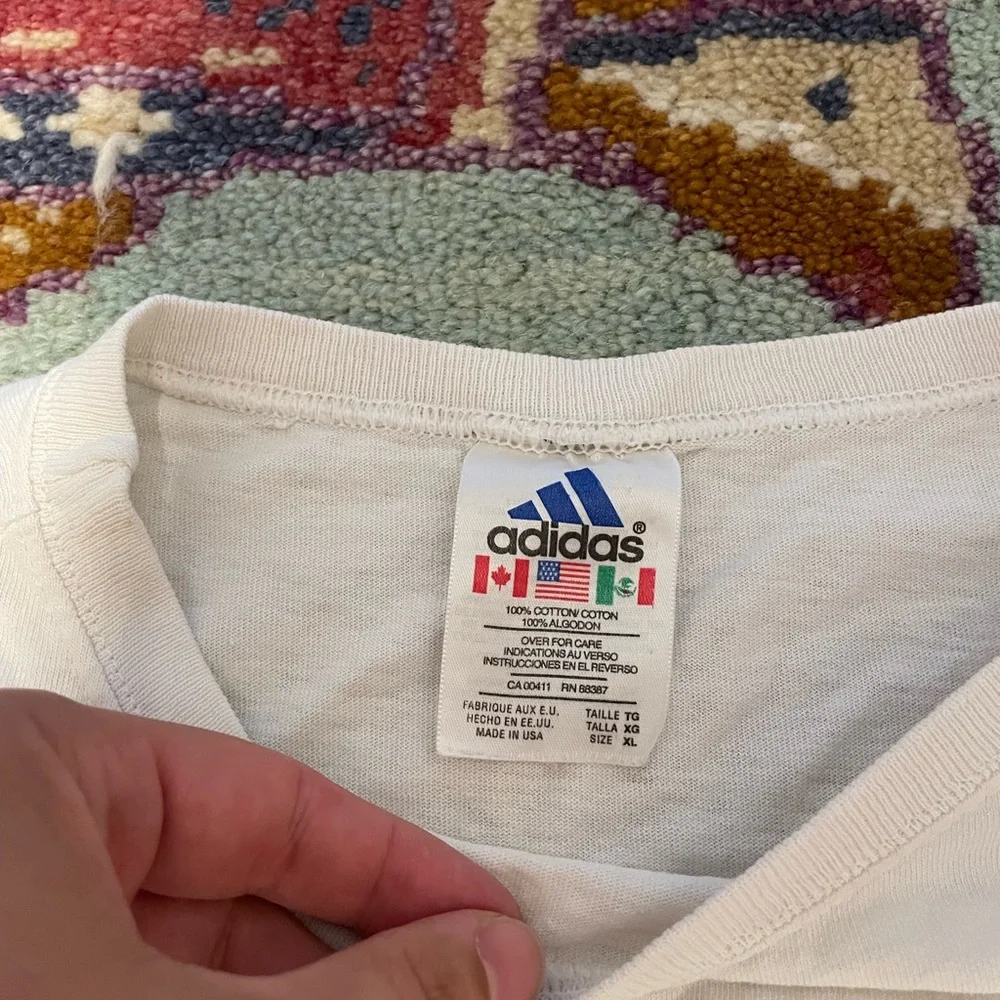 Adidas Vintage 90s Men’s Graphic T-shirt Soccer Single Stitch Athletic